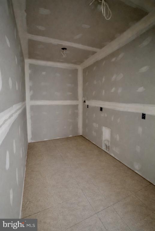 51 HOLLY ESTATES DRIVE