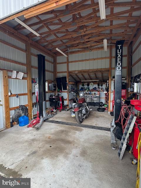 1577 STREAMSIDE DRIVE