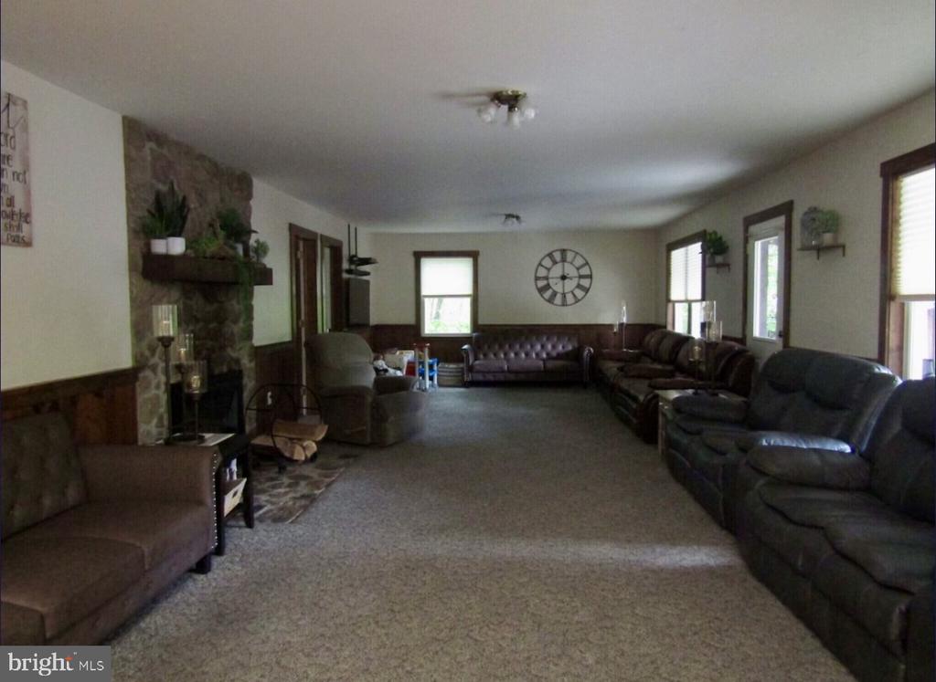 1624 SMOKEY HOLLOW ROAD