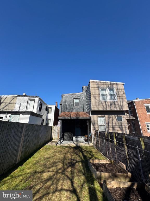 614 LAFAYETTE STREET