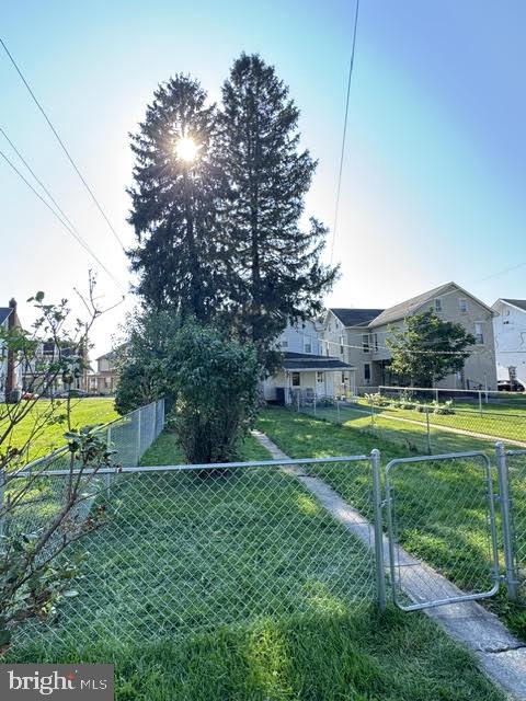 320 N RAILROAD STREET