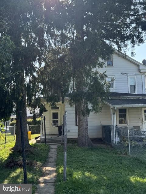 320 N RAILROAD STREET