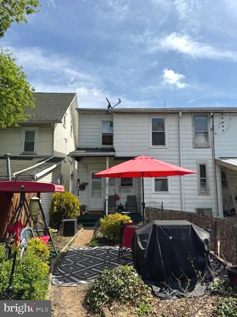 10 S 2ND STREET