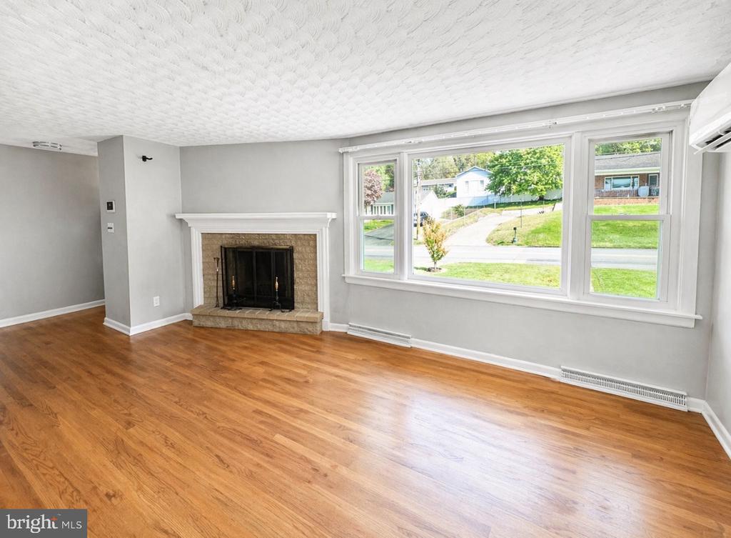 555 WOODLAND VIEW DRIVE