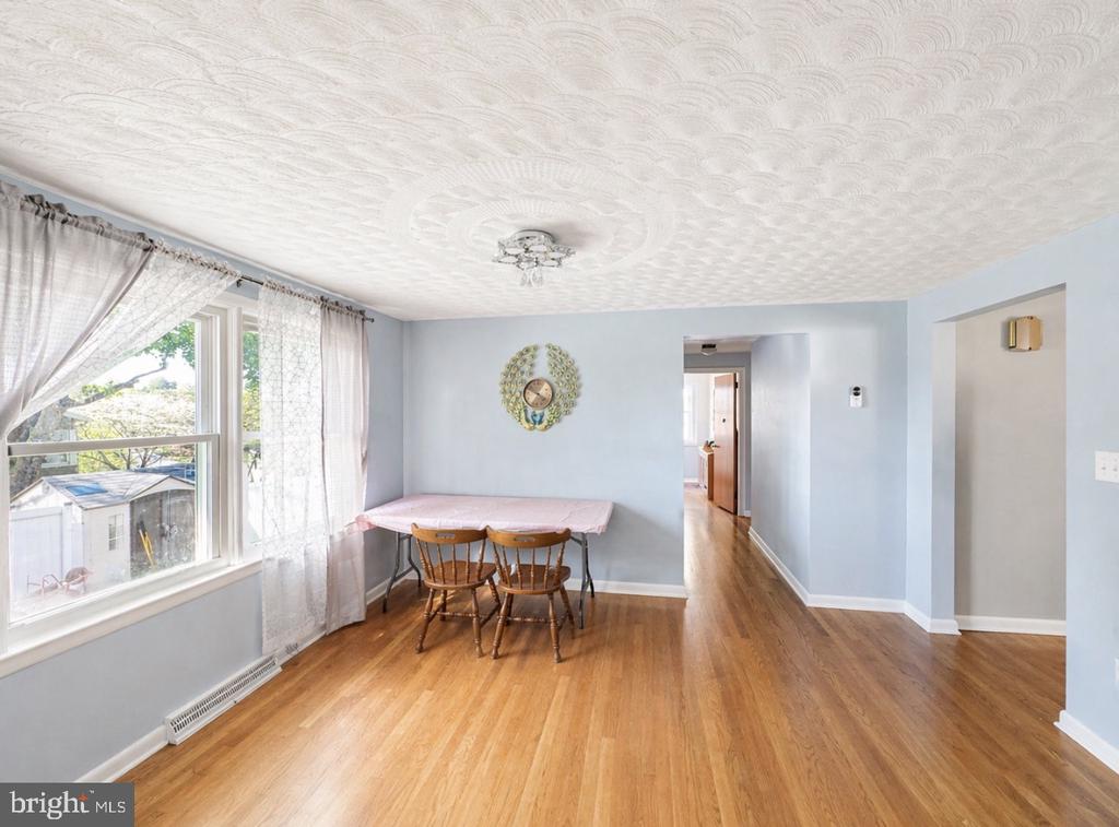 555 WOODLAND VIEW DRIVE
