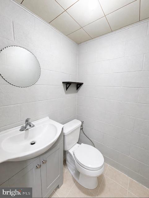 555 WOODLAND VIEW DRIVE