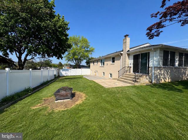 555 WOODLAND VIEW DRIVE