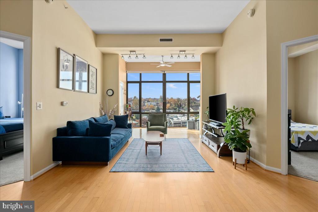 2720 S ARLINGTON MILL DRIVE Unit: 1107