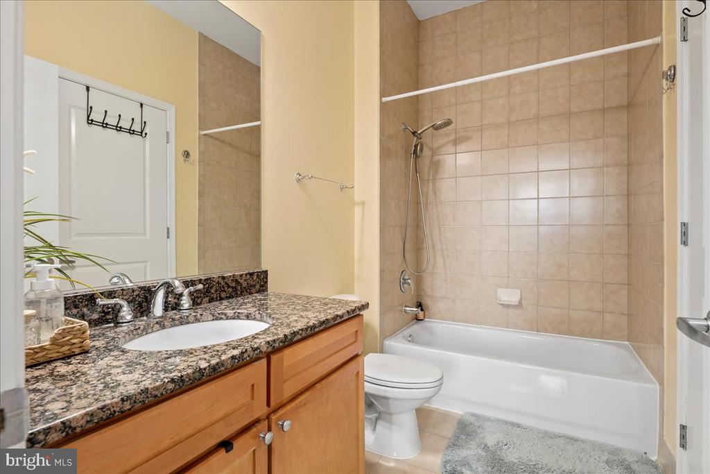 2720 S ARLINGTON MILL DRIVE Unit: 1107