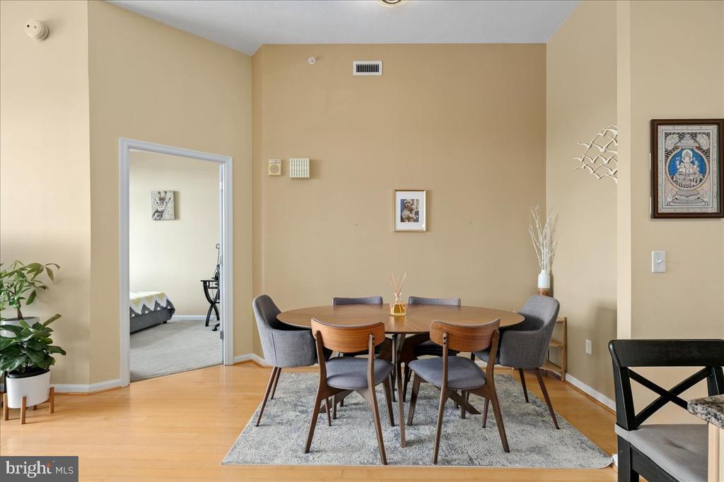 2720 S ARLINGTON MILL DRIVE Unit: 1107