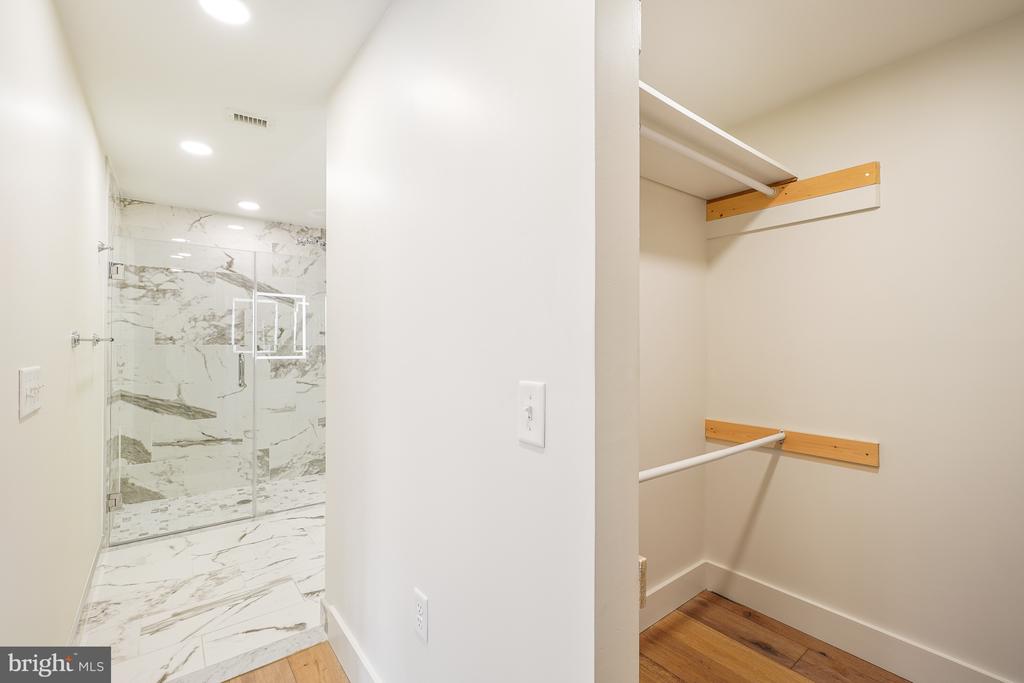 1245 N PIERCE STREET Unit: 8