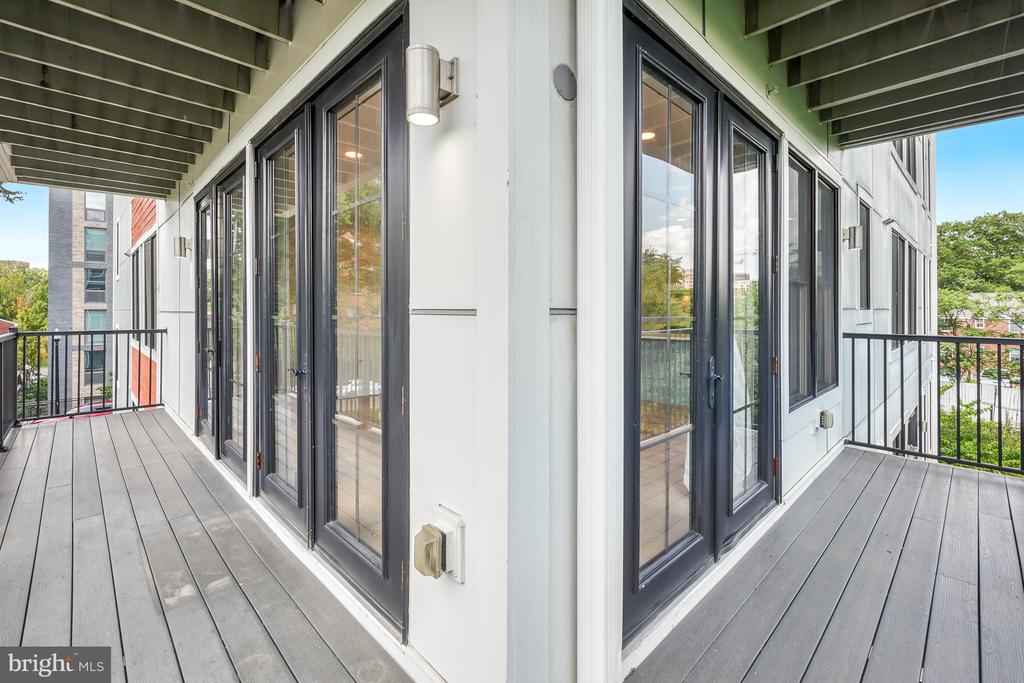 1245 N PIERCE STREET Unit: 8