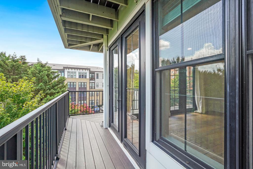 1245 N PIERCE STREET Unit: 8