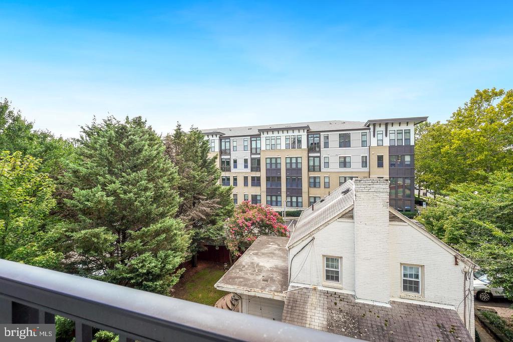 1245 N PIERCE STREET Unit: 8
