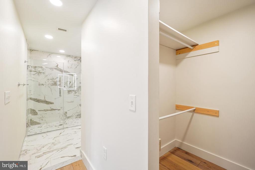 1245 N PIERCE STREET Unit: 8