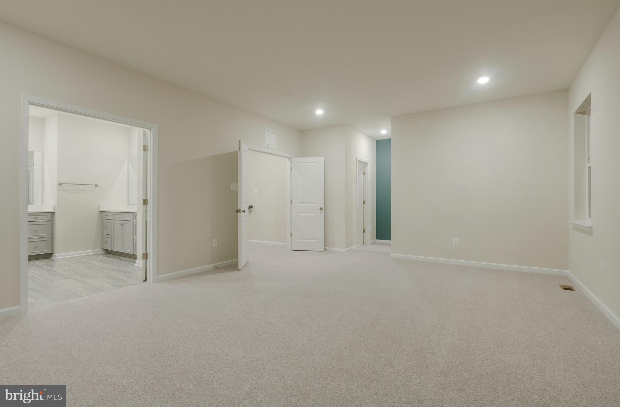 2348 HAWKSHILL DRIVE HARLOW II # 2222