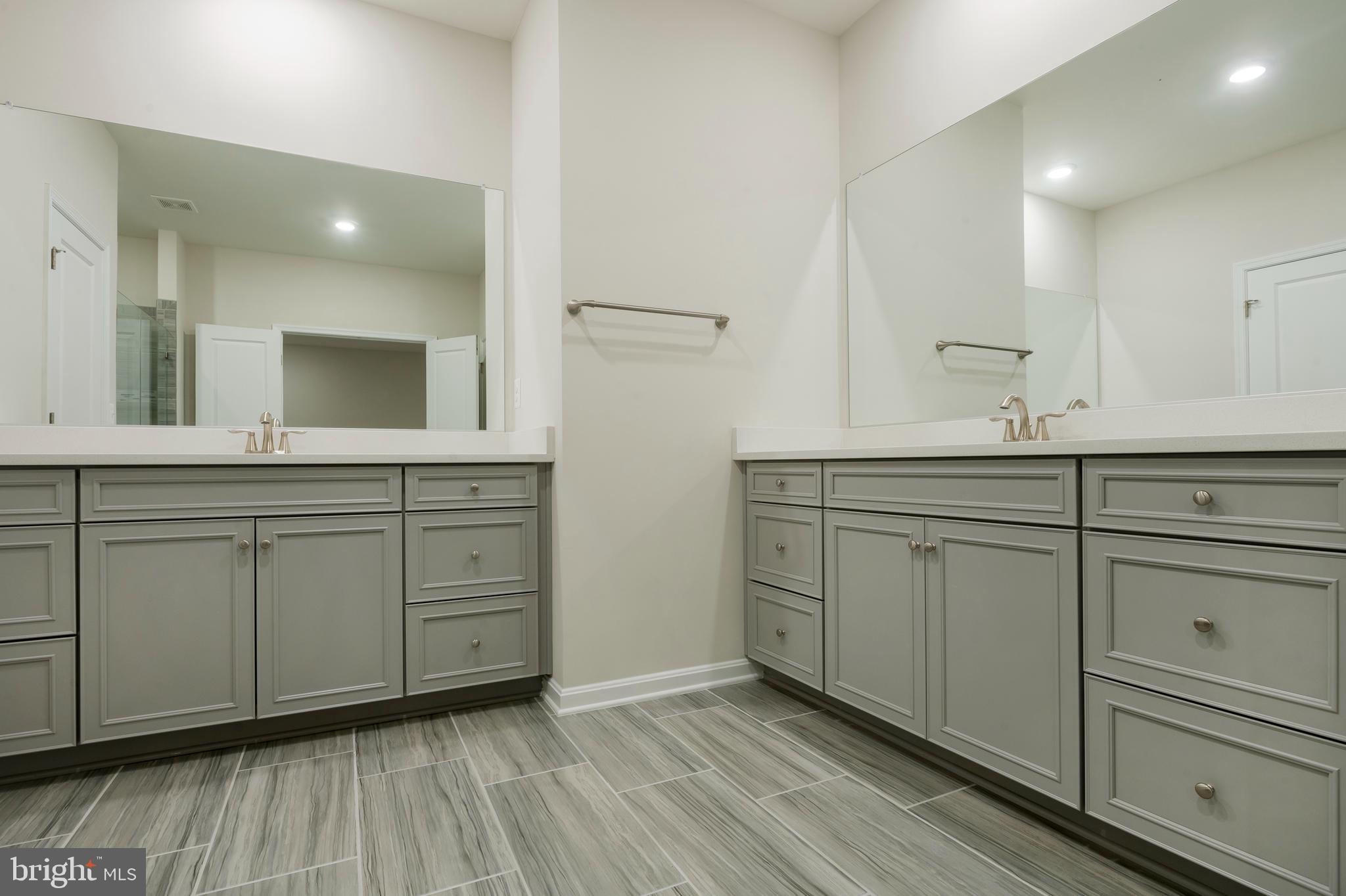 2348 HAWKSHILL DRIVE HARLOW II # 2222