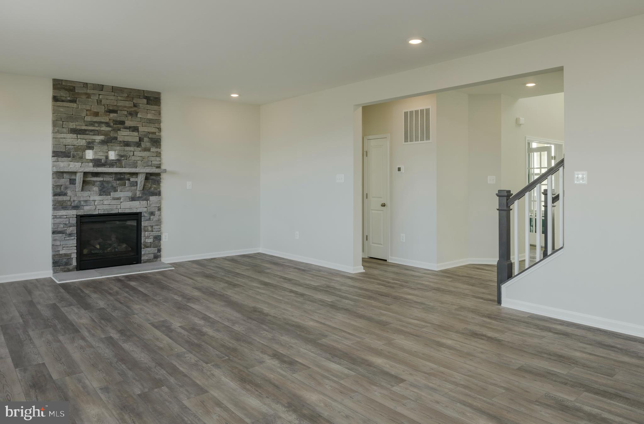 2348 HAWKSHILL DRIVE HARLOW II # 2222
