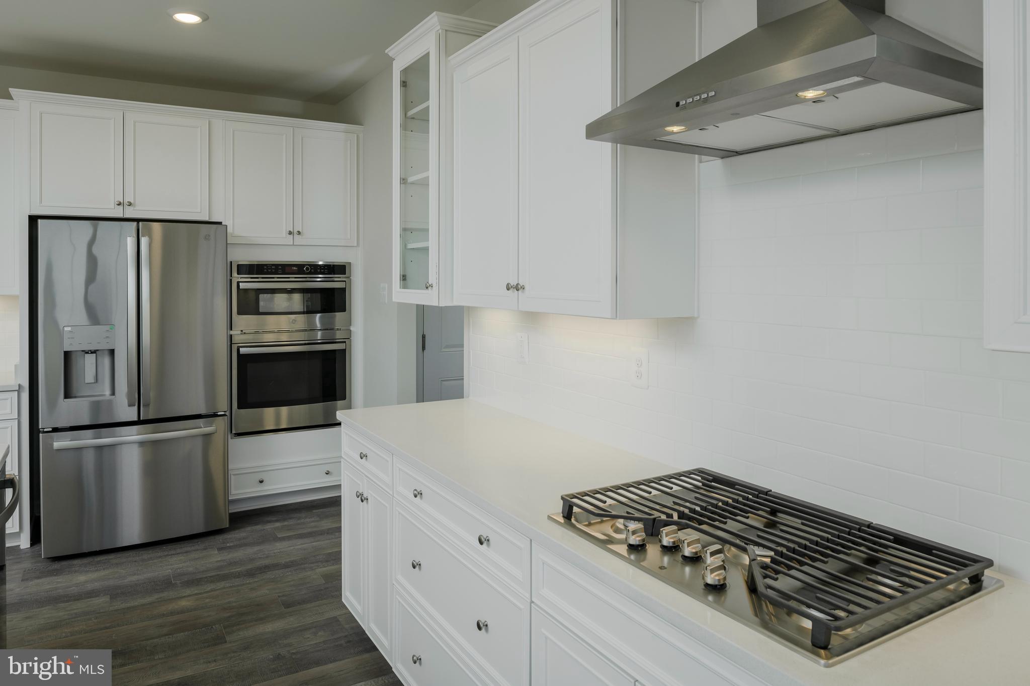 2348 HAWKSHILL DRIVE HARLOW II # 2222