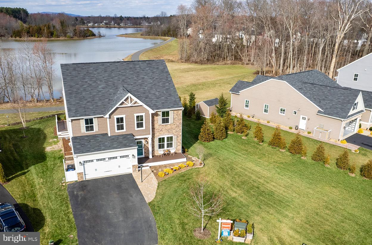 7491 LAKE WILLOW COURT