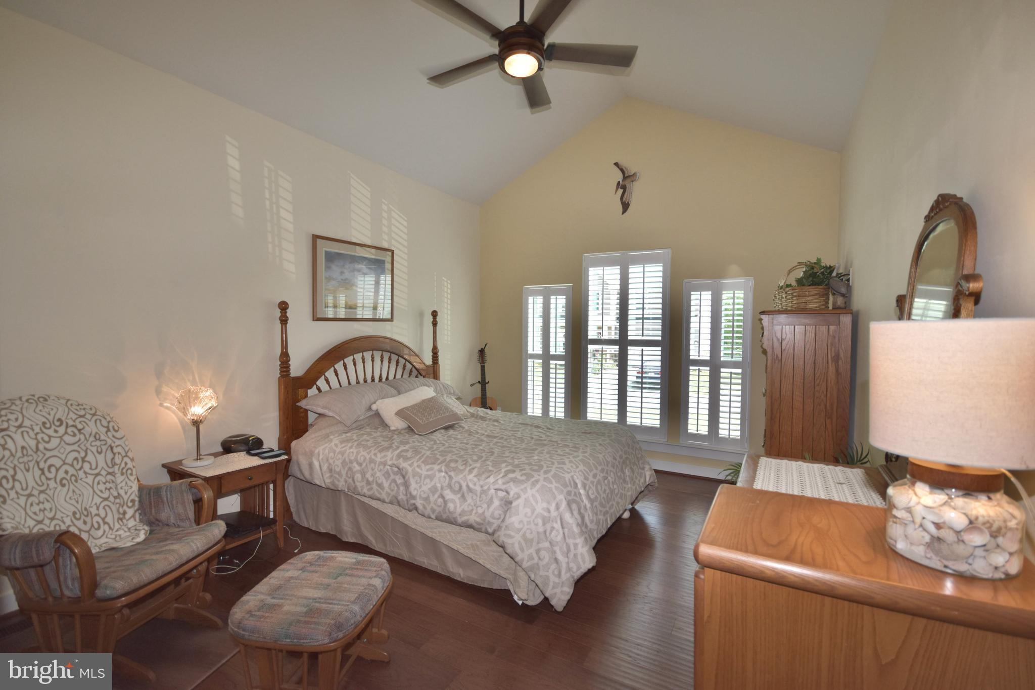 7495 LAKE WILLOW COURT