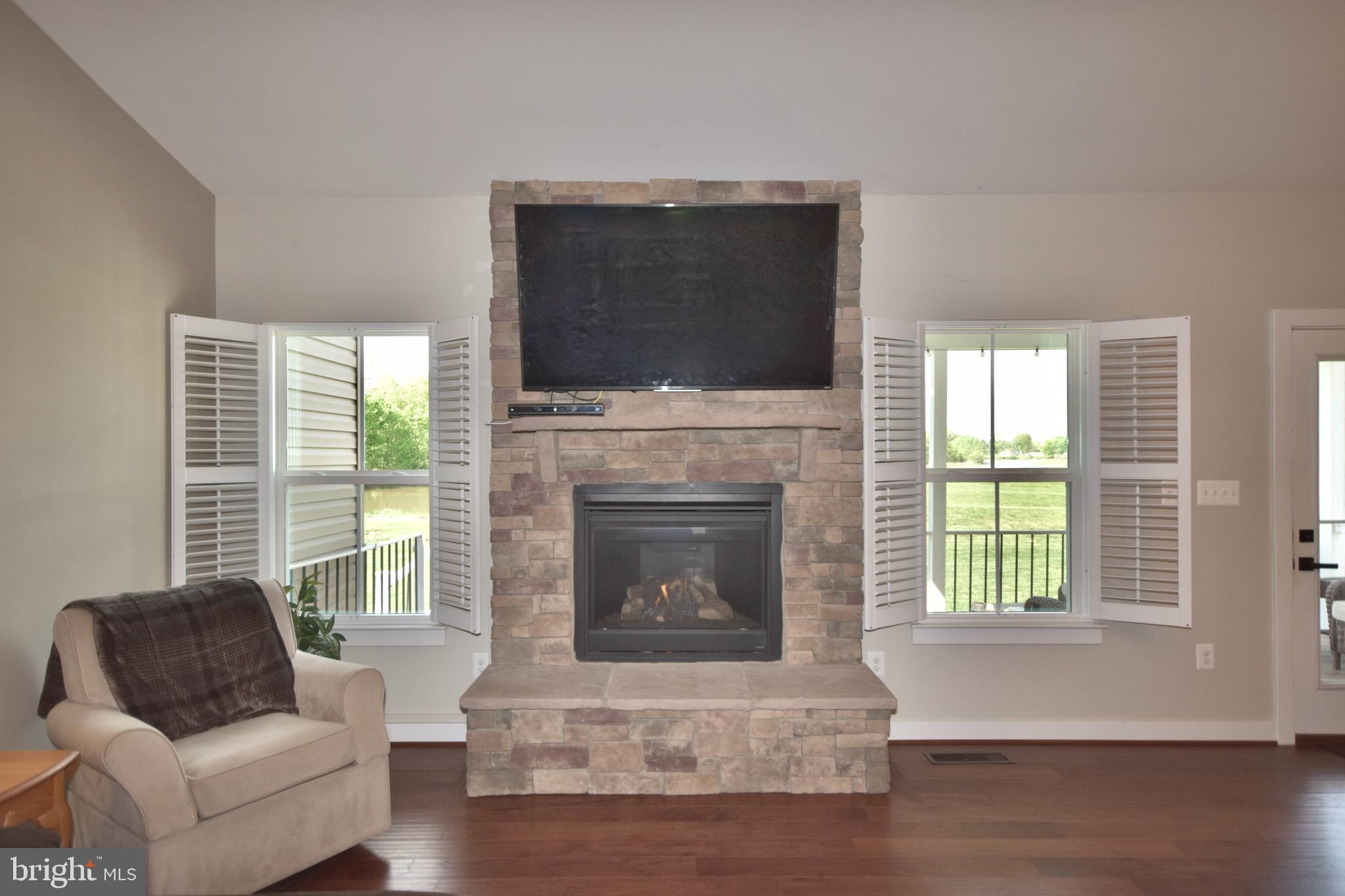 7495 LAKE WILLOW COURT