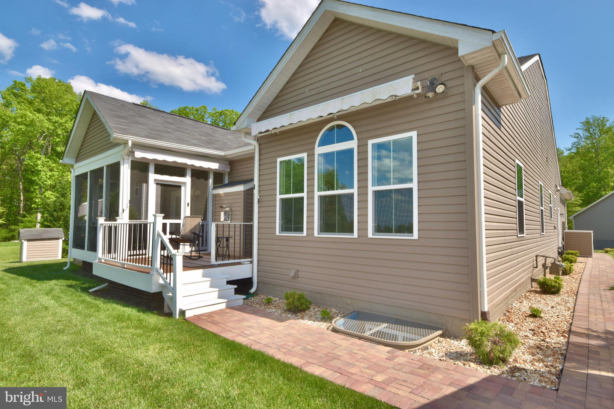 7495 LAKE WILLOW COURT