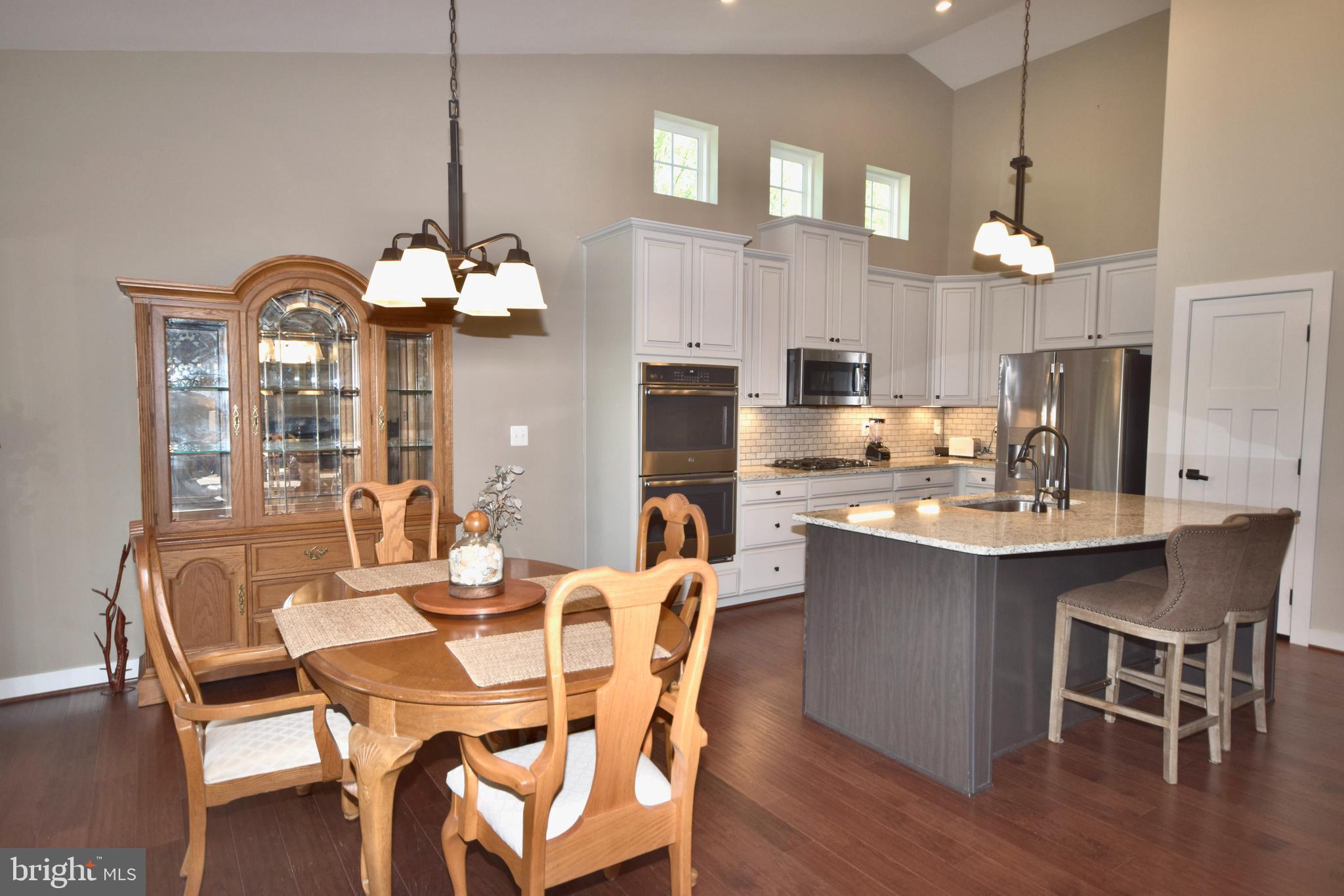 7495 LAKE WILLOW COURT