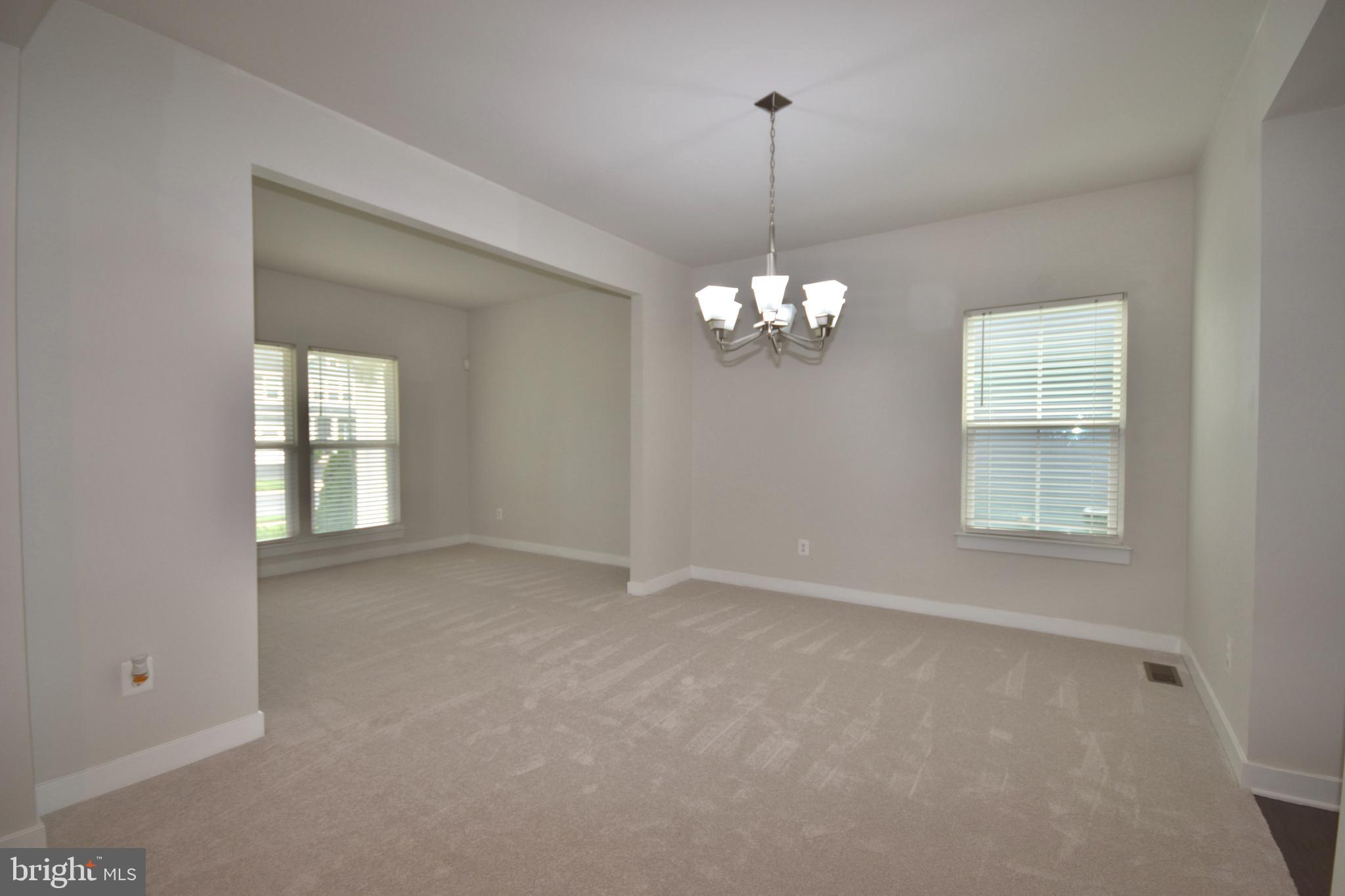 7426 LAKE WILLOW COURT