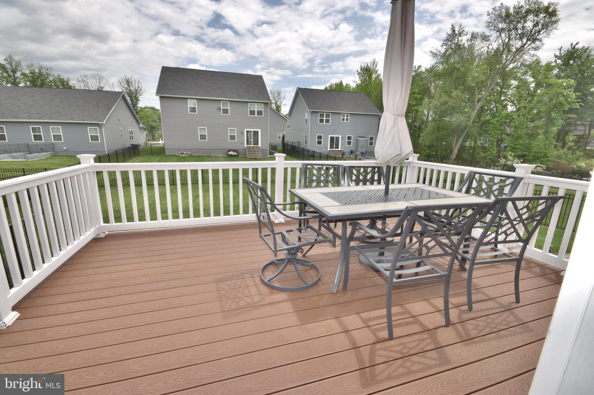 7426 LAKE WILLOW COURT