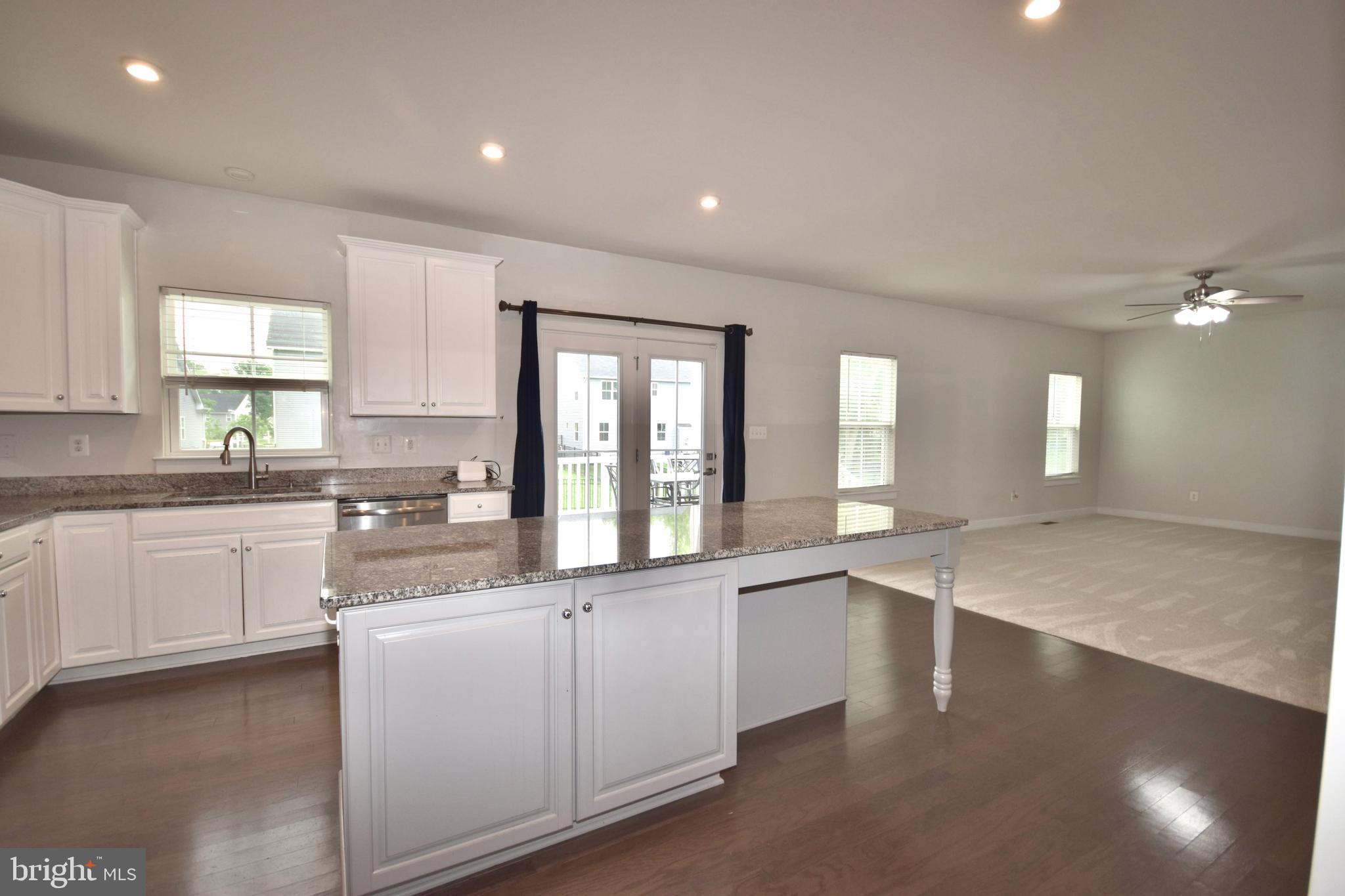 7426 LAKE WILLOW COURT