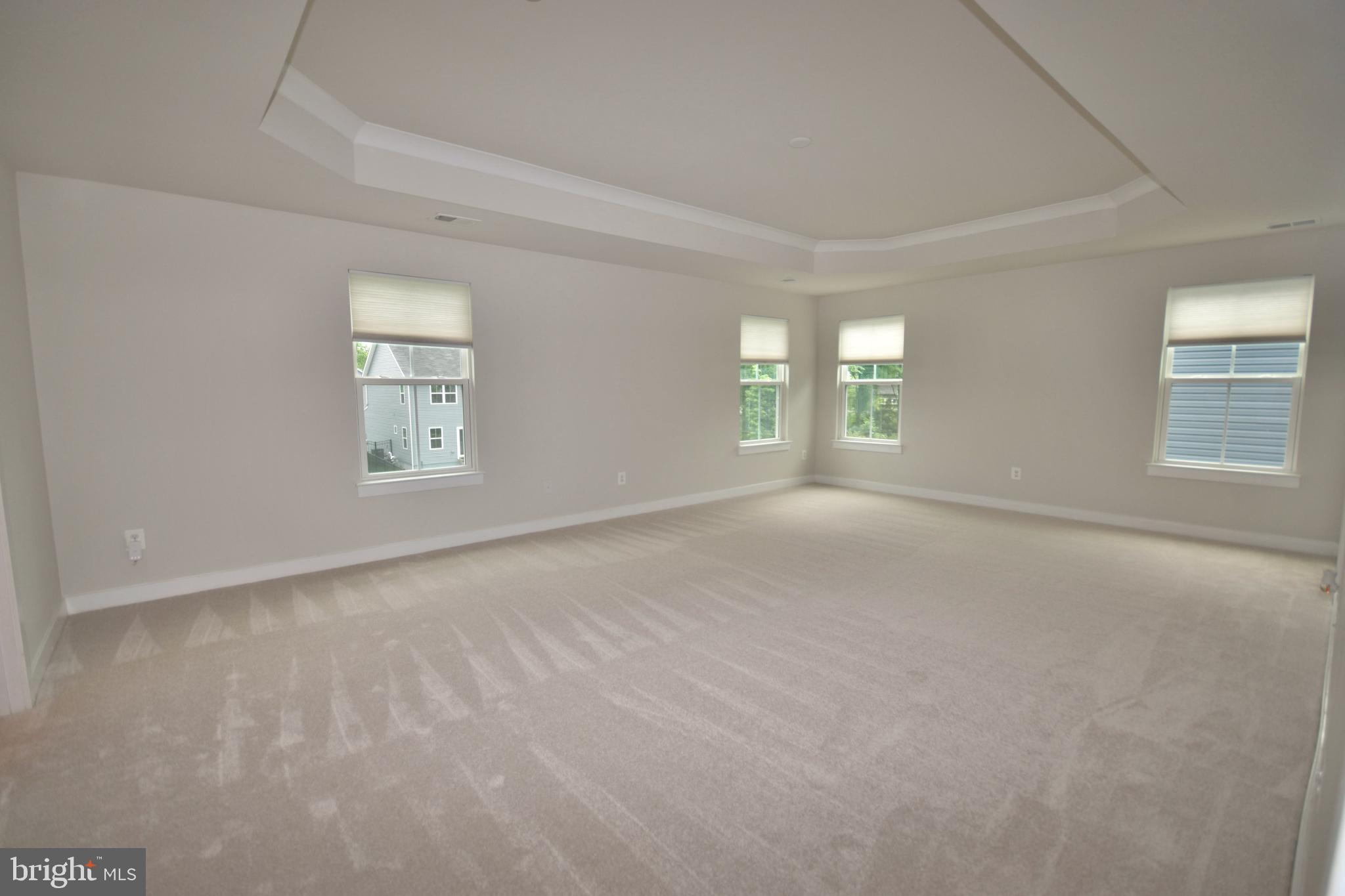 7426 LAKE WILLOW COURT