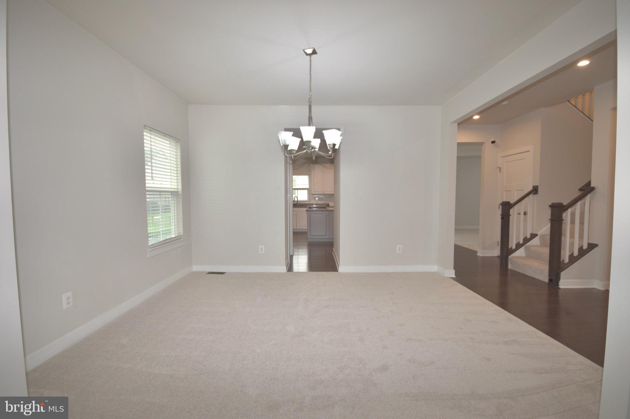 7426 LAKE WILLOW COURT