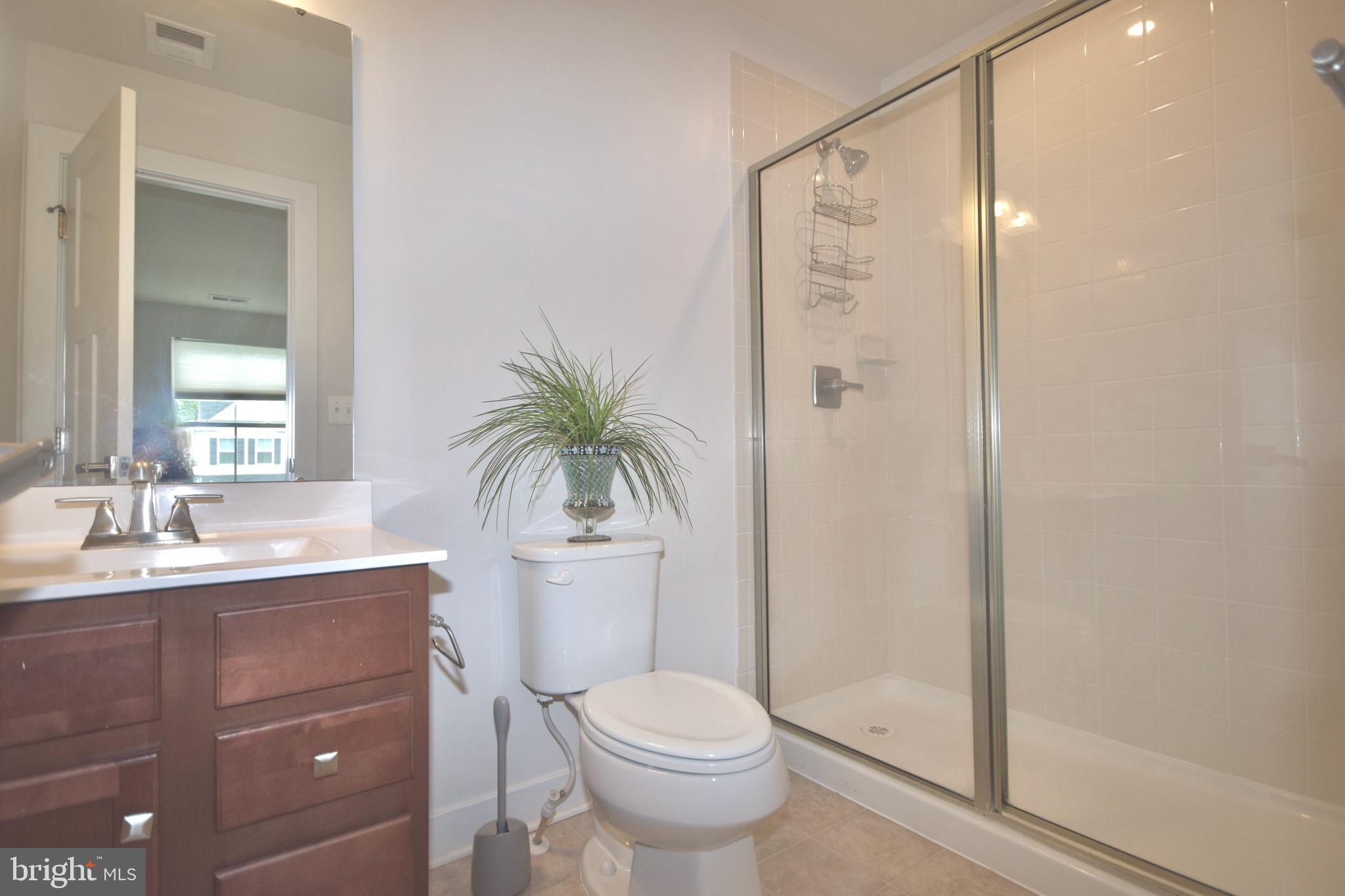 7426 LAKE WILLOW COURT