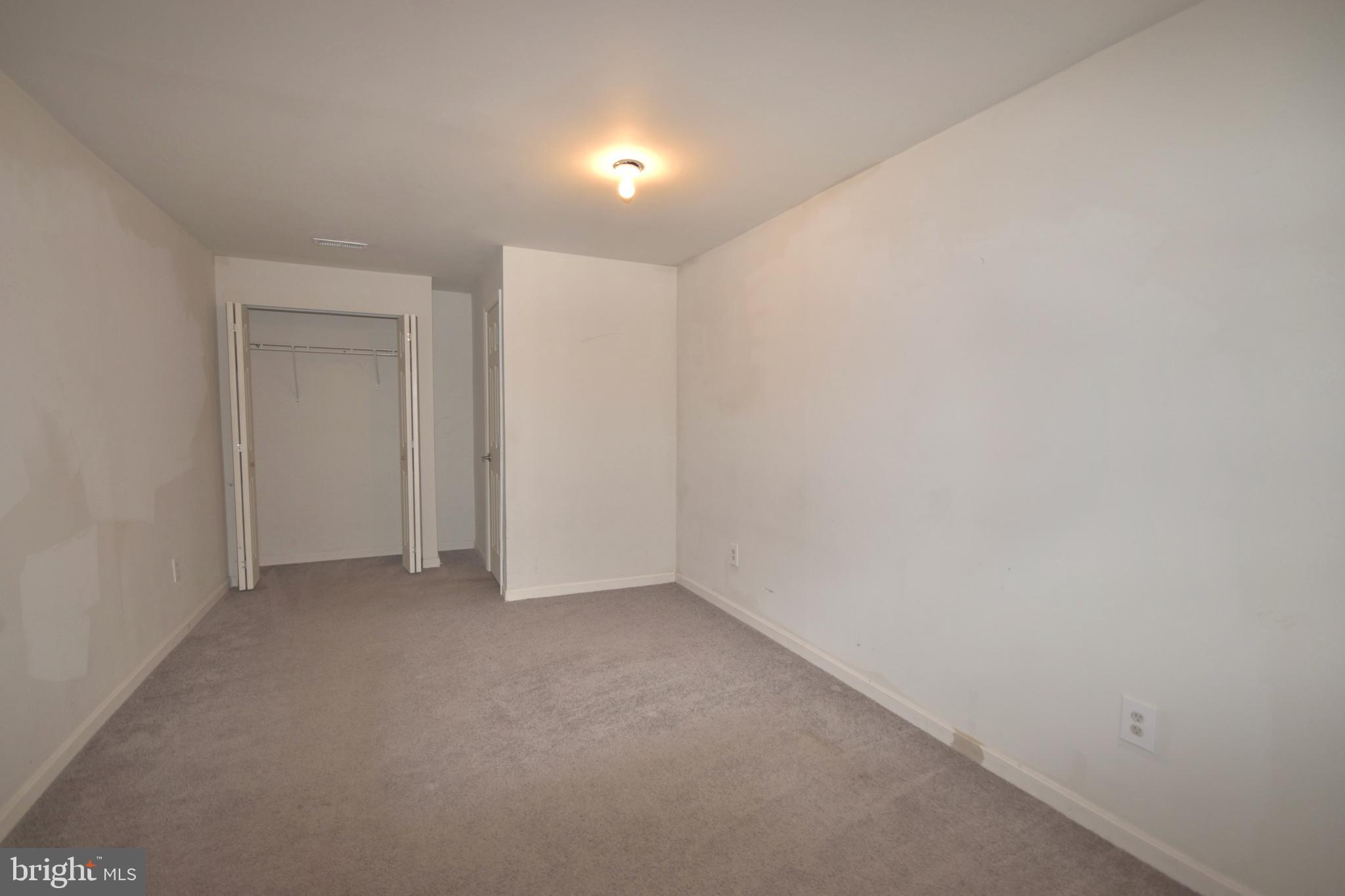 7426 LAKE WILLOW COURT