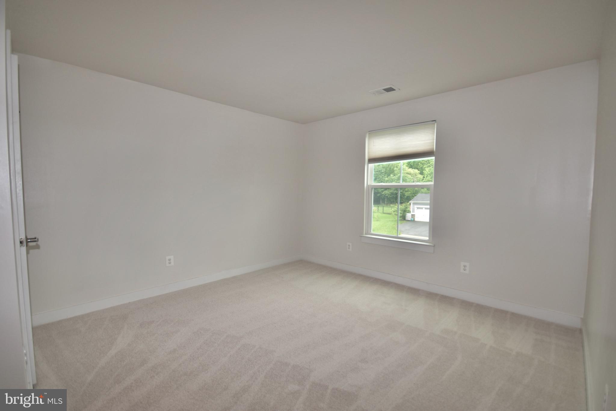 7426 LAKE WILLOW COURT