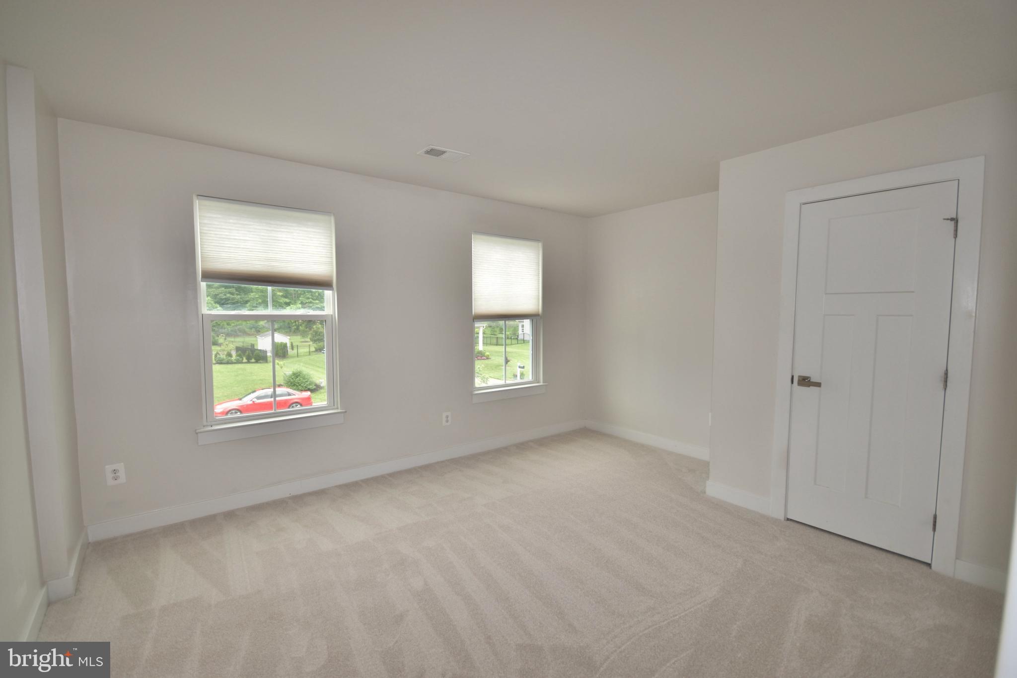 7426 LAKE WILLOW COURT