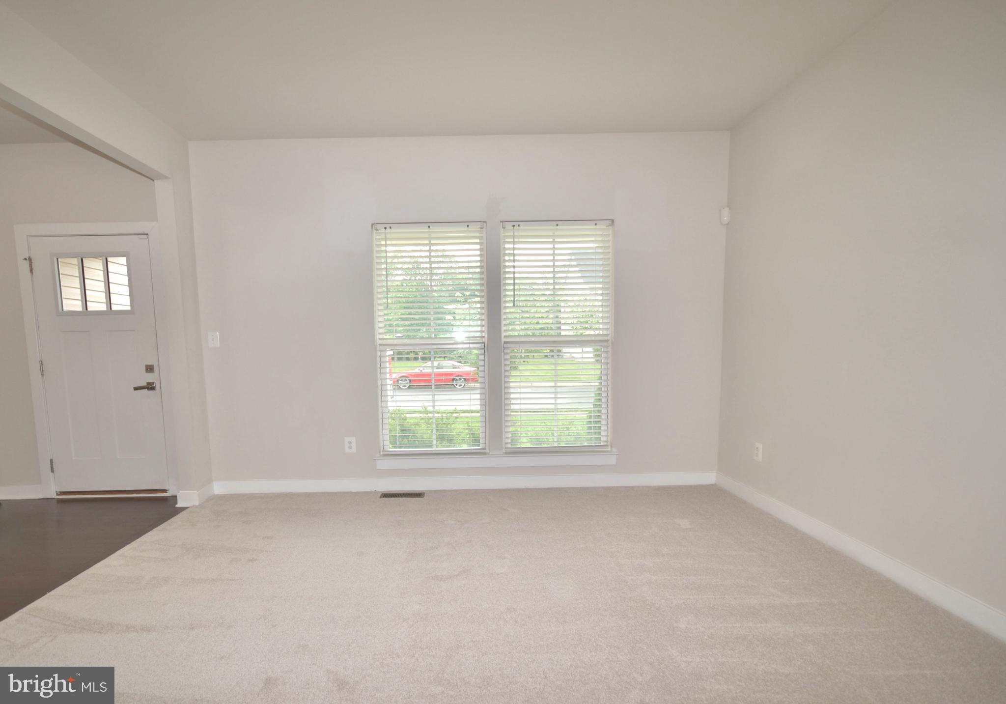 7426 LAKE WILLOW COURT