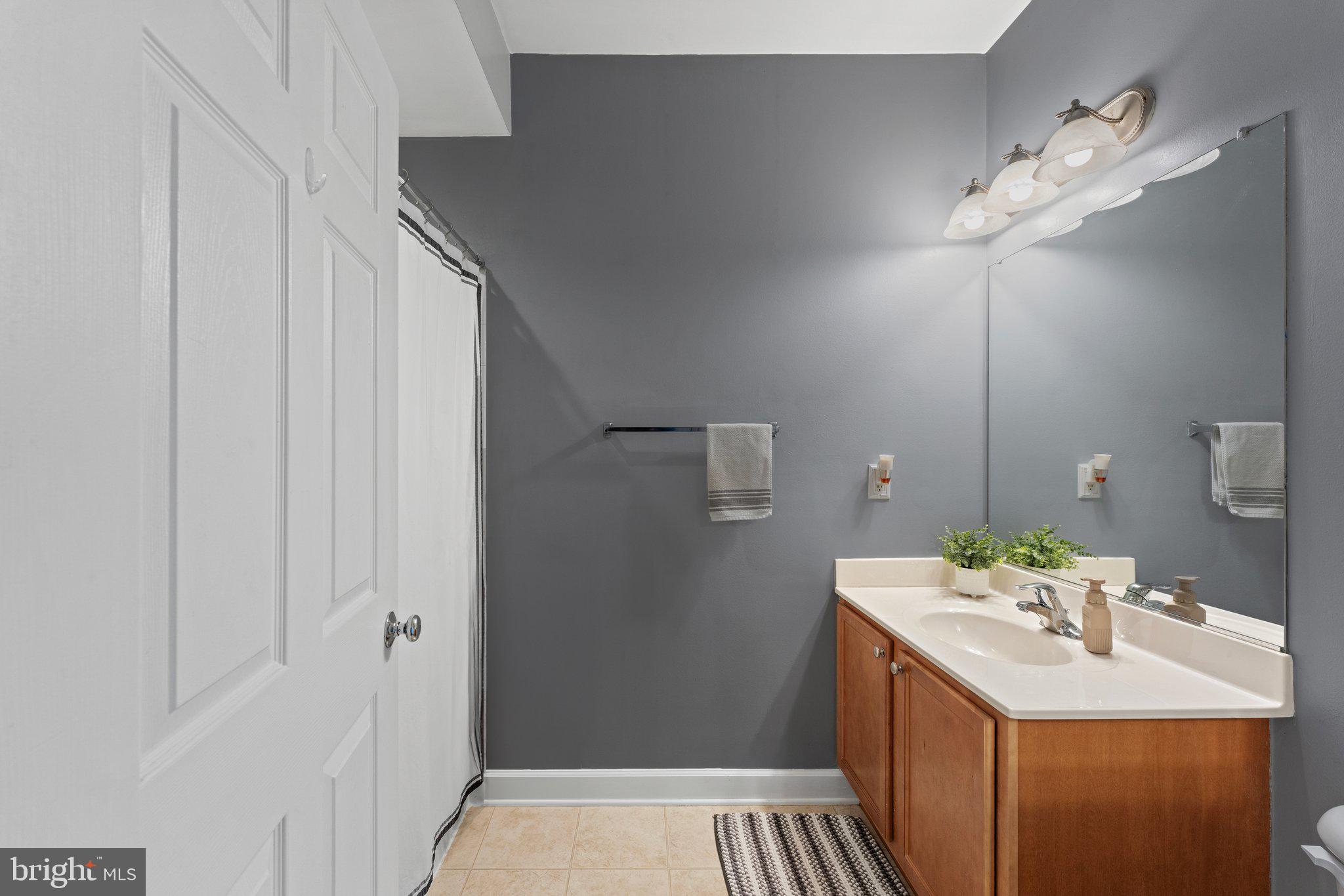 6163 WILLOW PLACE 201