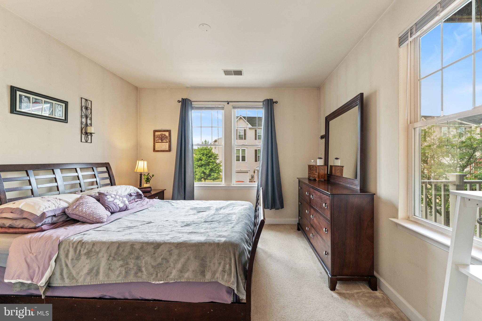 6163 WILLOW PLACE 201