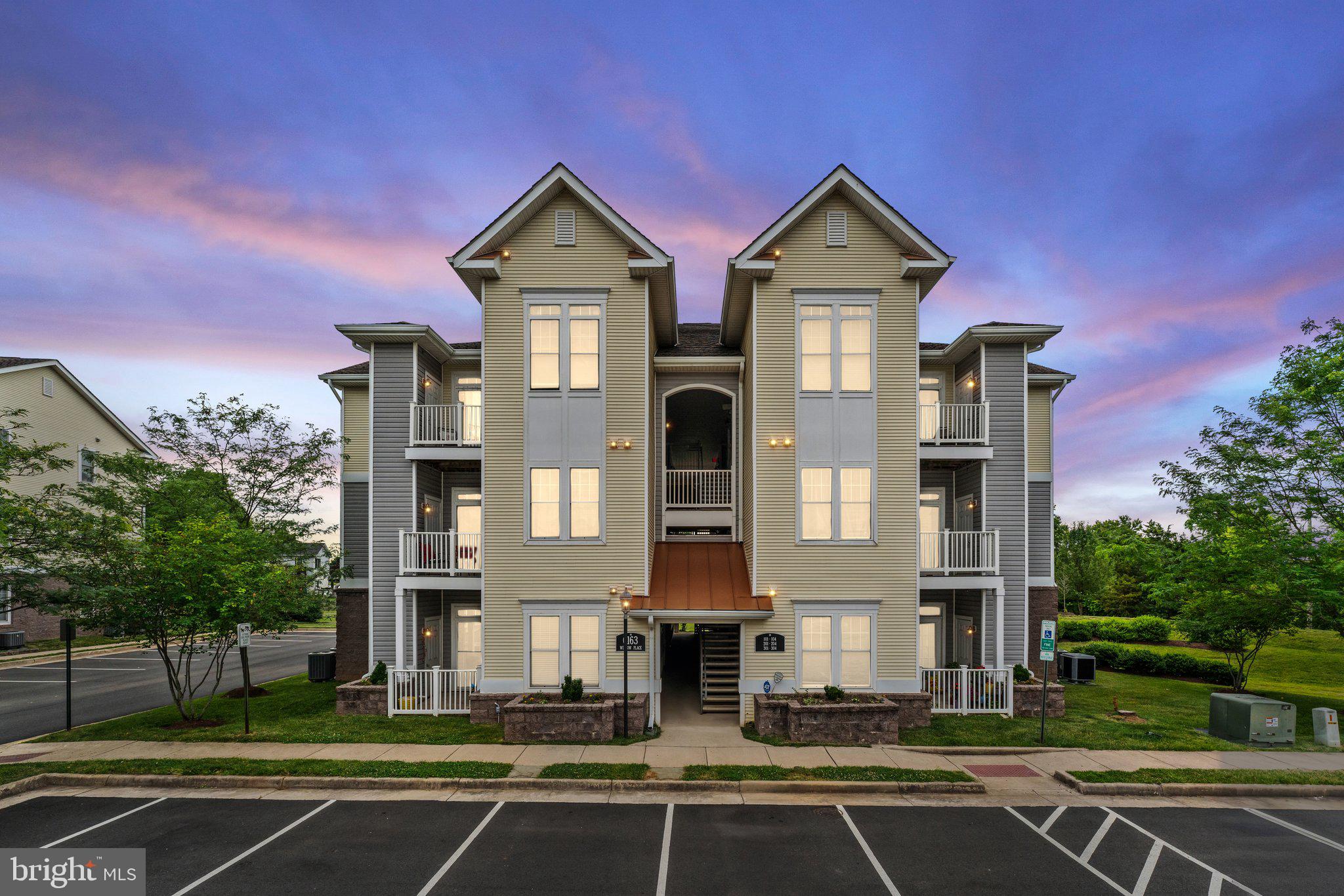 6163 WILLOW PLACE 201