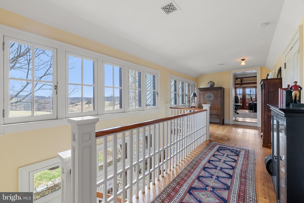 9425 BLACKPOND LANE