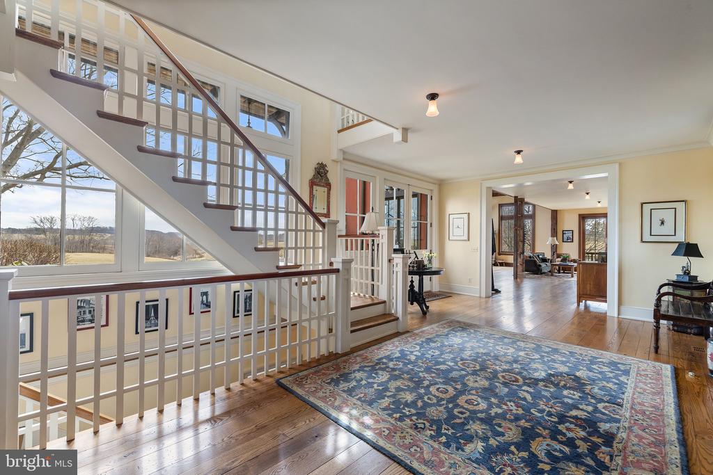 9425 BLACKPOND LANE