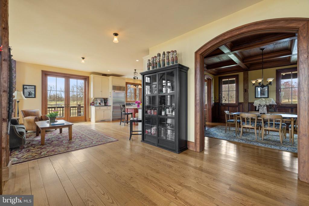 9425 BLACKPOND LANE