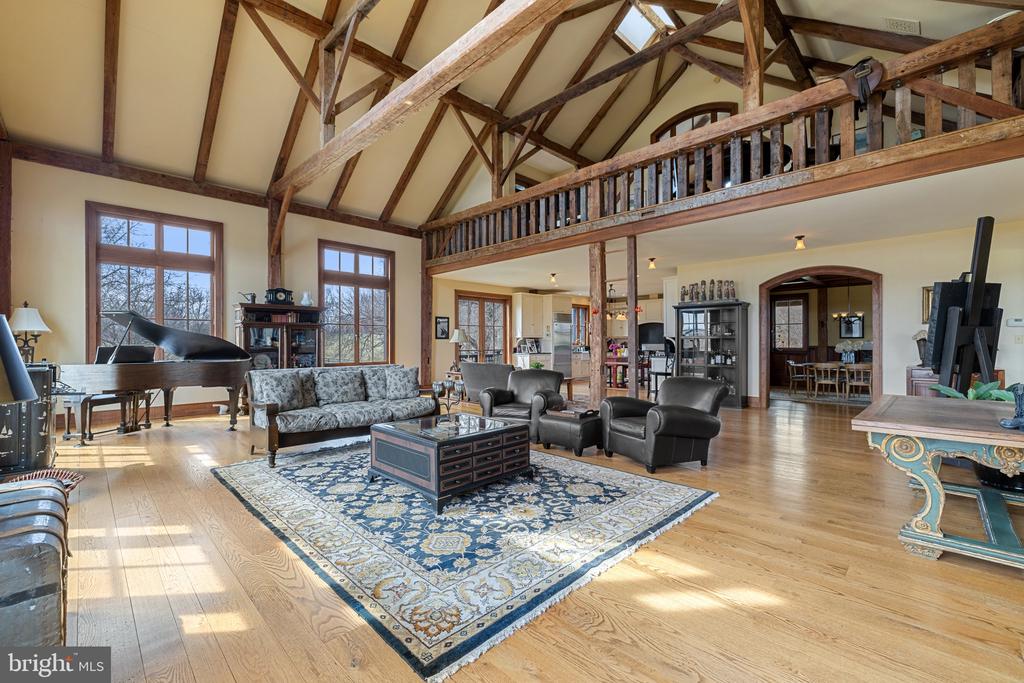 9425 BLACKPOND LANE