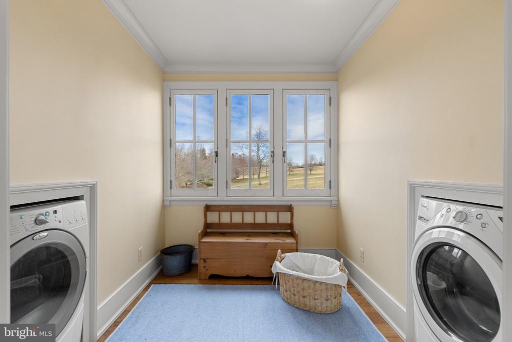 9425 BLACKPOND LANE
