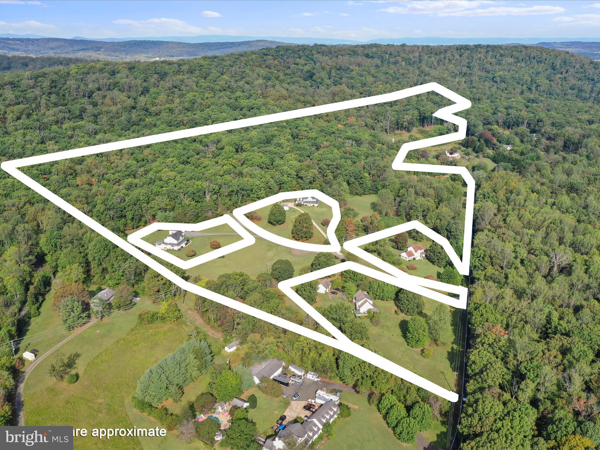 5065 COUNTRY CREEK LANE