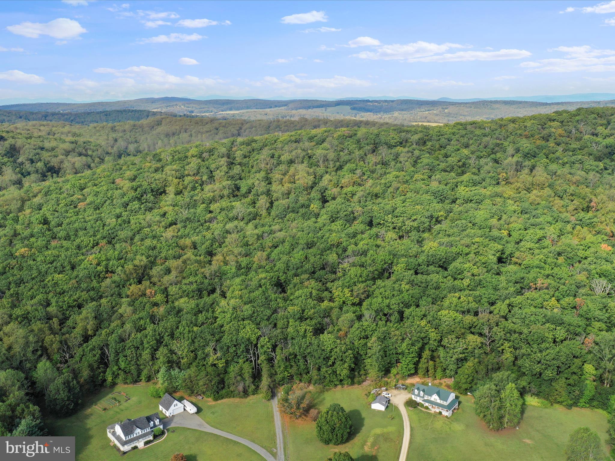 5065 COUNTRY CREEK LANE