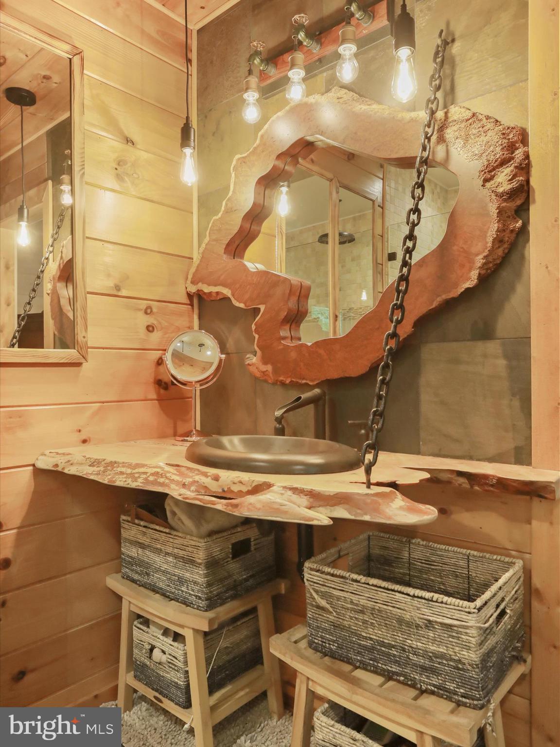 5065 COUNTRY CREEK LANE