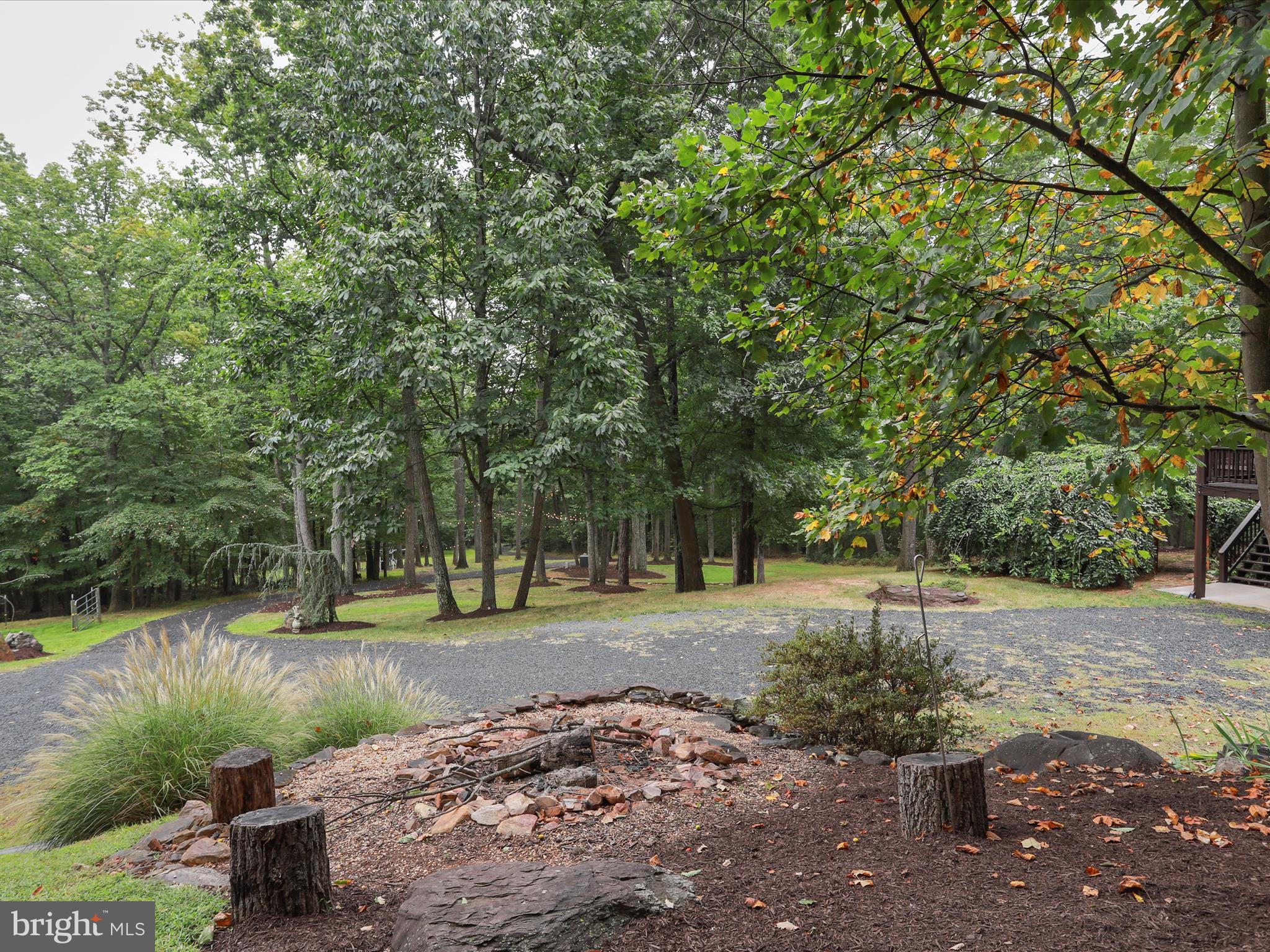 5065 COUNTRY CREEK LANE